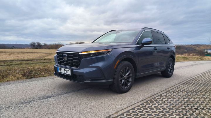 Dobře vyladěný obřík. Co dělá šestá generace Hondy CR-V lépe než ta minulá?
