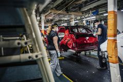 Problémům navzdory: Automobilky v Česku vyrobily loni více aut, růst má pokračovat