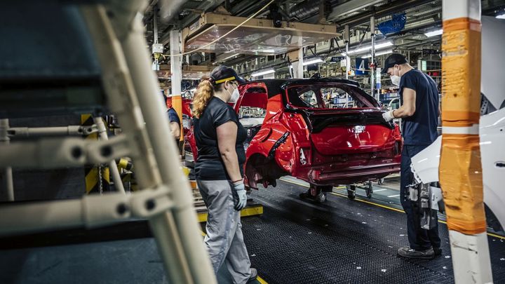 Problémům navzdory: Automobilky v Česku vyrobily loni více aut, růst má pokračovat; Zdroj foto: Toyota
