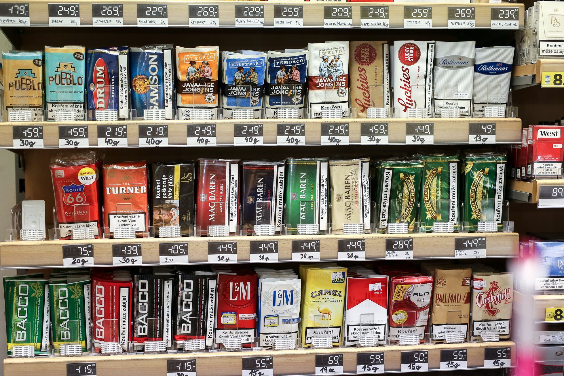 Cigarety, výstražné obrázky, rakovina, tabák, kouření může zabíjet - ilustrační foto
