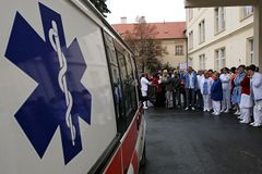 Z účtů zdravotních pojišťoven se ztratilo pět miliard