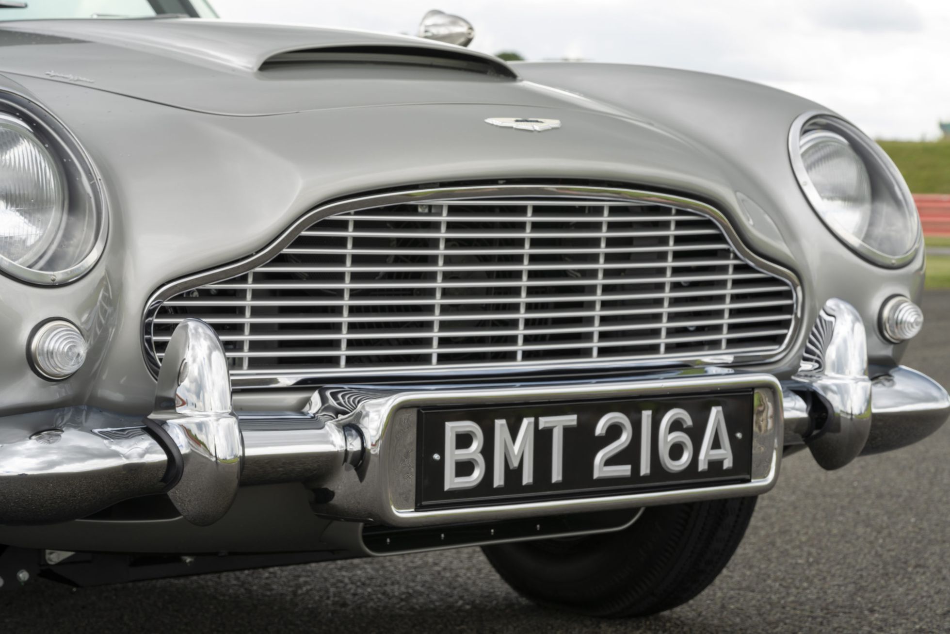 Aston Martin DB5 Bond Continuation