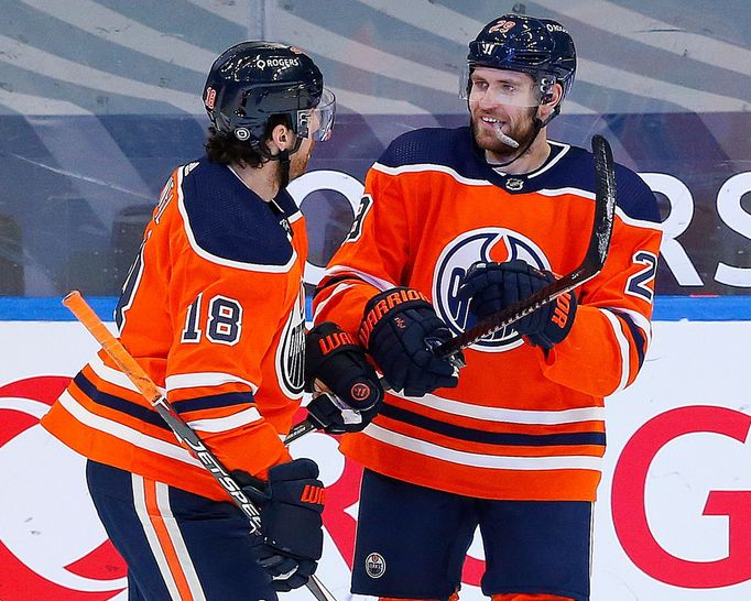 Leon Draisaitl (29) slaví gól Edmontonu