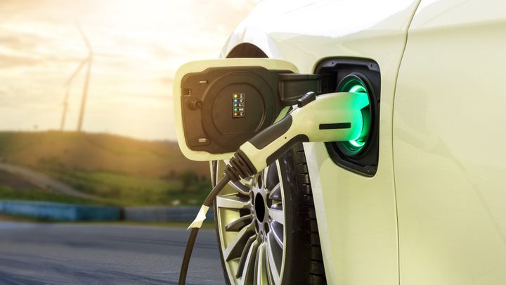 Vídeň papežštější než Brusel. Prodej spalovacích aut má v Rakousku skončit roku 2030; Zdroj foto: Shutterstock