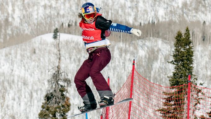 Podívejte se na fotografie ze zlatého závodu české snowboardistky Evy Samkové.