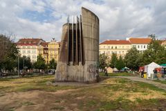 Praha plánuje odstranit výdech metra na Jiřího z Poděbrad, je prý nežádoucí