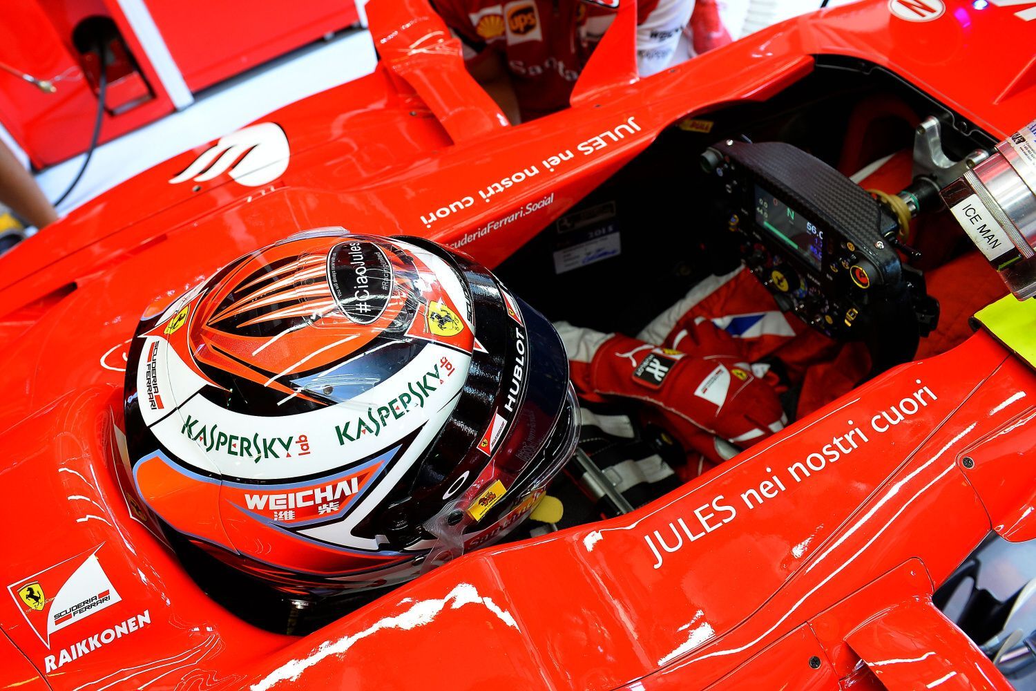 F1, VC Maďarska 2015: pocta Julesi Bianchimu - Sebastian Vettel, Ferrari "JULES v našich srdcích"