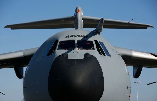 A 400M, nový náklaďák oblohy NATO, poprvé vzlétl