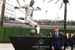 Video: Beckham je legendou i v Los Angeles. Tým Galaxy mu odhalil sochu