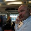 Michal Bílek ve vlaku na pražském hlavním nádraží před odjezdem na Euro 2012