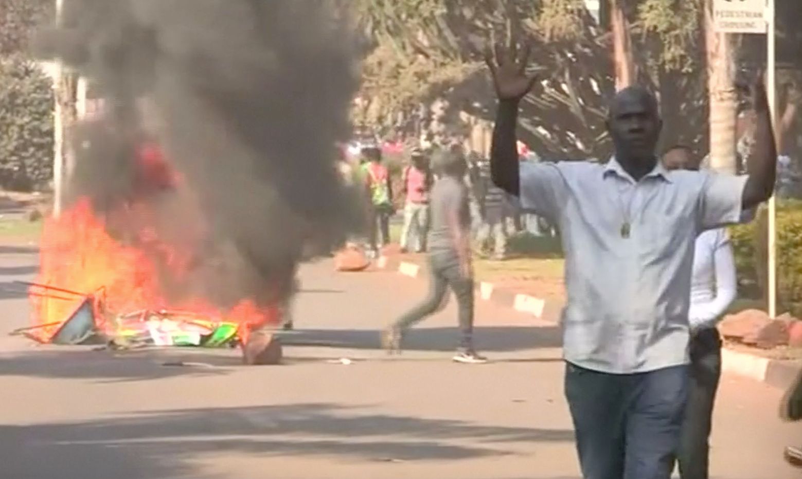 Protesty opozice po volbách v Zimbabwe.