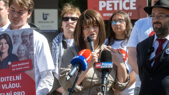 Tisková konferece pražské lídryně Stačilo! Jany Maláčové (ČSSD)