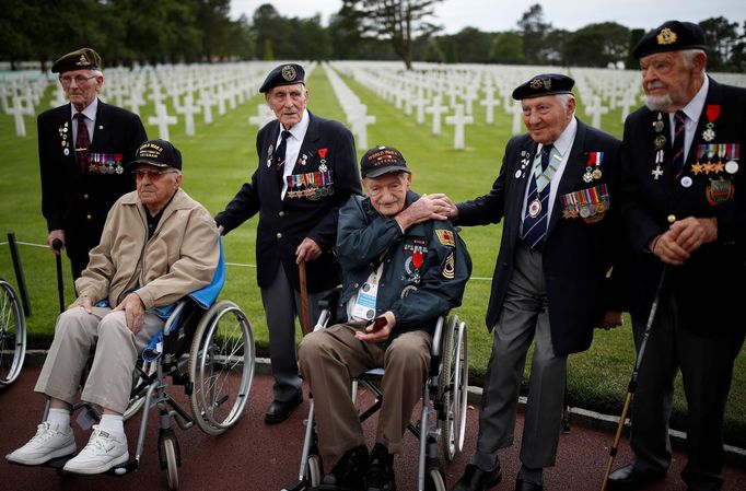 WWII D-Day veterans, including Richard Llewellyn and Mervyn Kersh from Britain and Norman Duncan from the U.S., attend a ceremony at Normandy American Cemetery