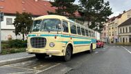 Účastníci závodu se mohli projet po trati v krásném autobusu Škoda 706 RTO de Luxe.