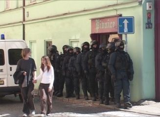 Anarchisté se střetli s neonacisty