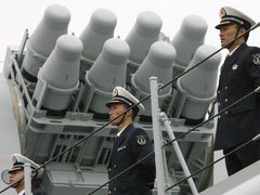 V roce 2008 čínská válečná loď navštívila Japonsko, od té doby vztahy silně ochladly.