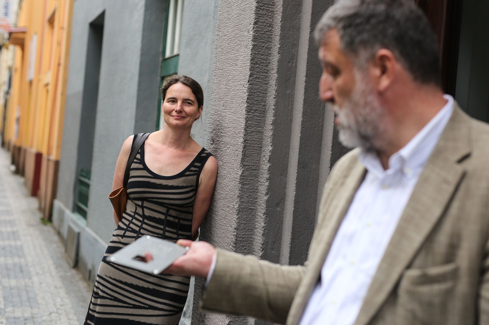 Spuštění projektu Poslední adresa - památeční štítky na domech obětí komunistického režimu, Praha