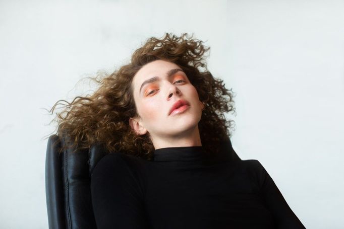 Sophie (na snímku) byla na Grammy nominována v kategorii elektronické a taneční hudby jako první otevřeně transgender umělkyně v dějinách.