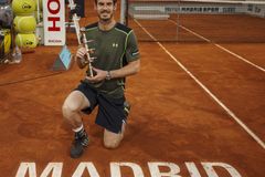Madrid se klaní Murraymu! Poprvé na antuce zlomil Nadala