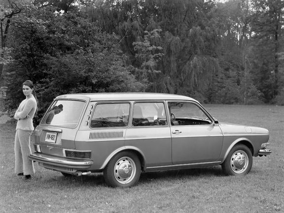 Volkswagen 411 tudor Variant