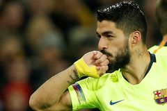 Barcelona přišla o dalšího klíčového útočníka. Suárez může chybět až měsíc