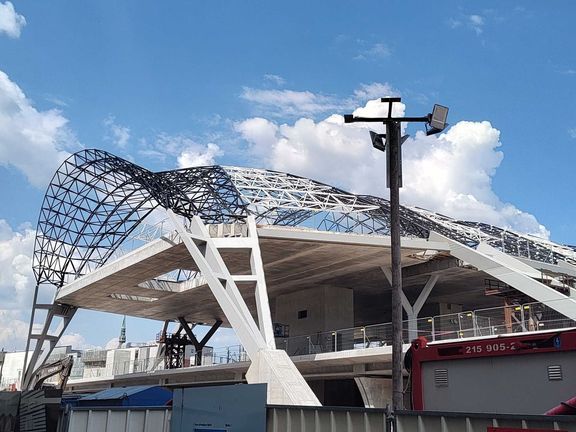 Vznikající nádraží v Rize, stav v červnu 2024.