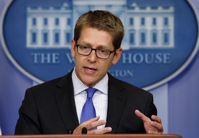 Mluvčí Bílého domu Jay Carney hovoří na tiskové konferenci o situaci v Sýrii.