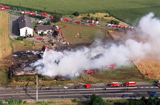 Uplynulo 20 let od osudové havárie nadzvukového letounu Concorde nedaleko Paříže.