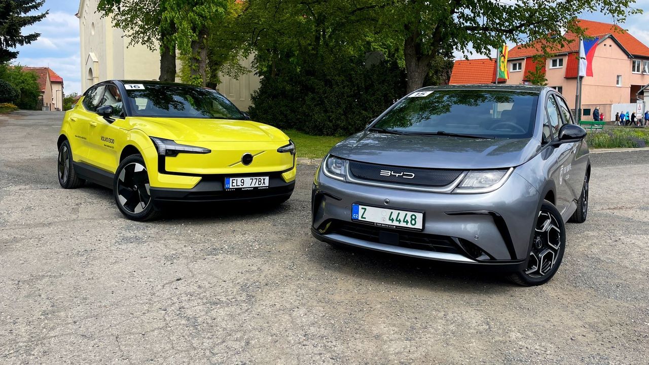 Nejlevnější čínské elektro auto v Česku proti "levnému" Volvu. Kdo je vítěz?