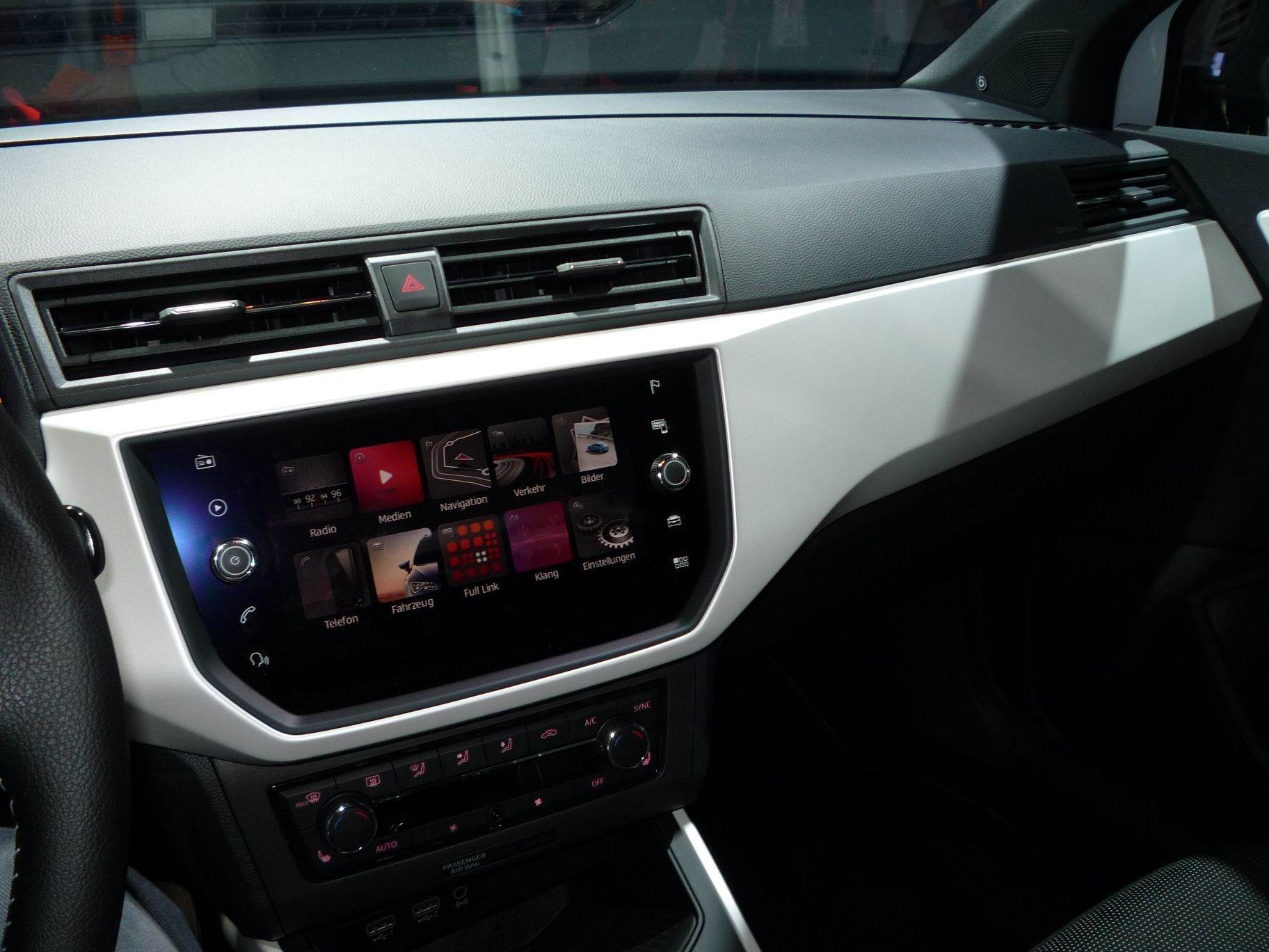 Seat Arona