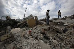 Haiti zasáhly další silné otřesy. Dál od metropole