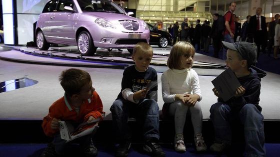 Autosalon ve Frankfurtu ovládla elektřina