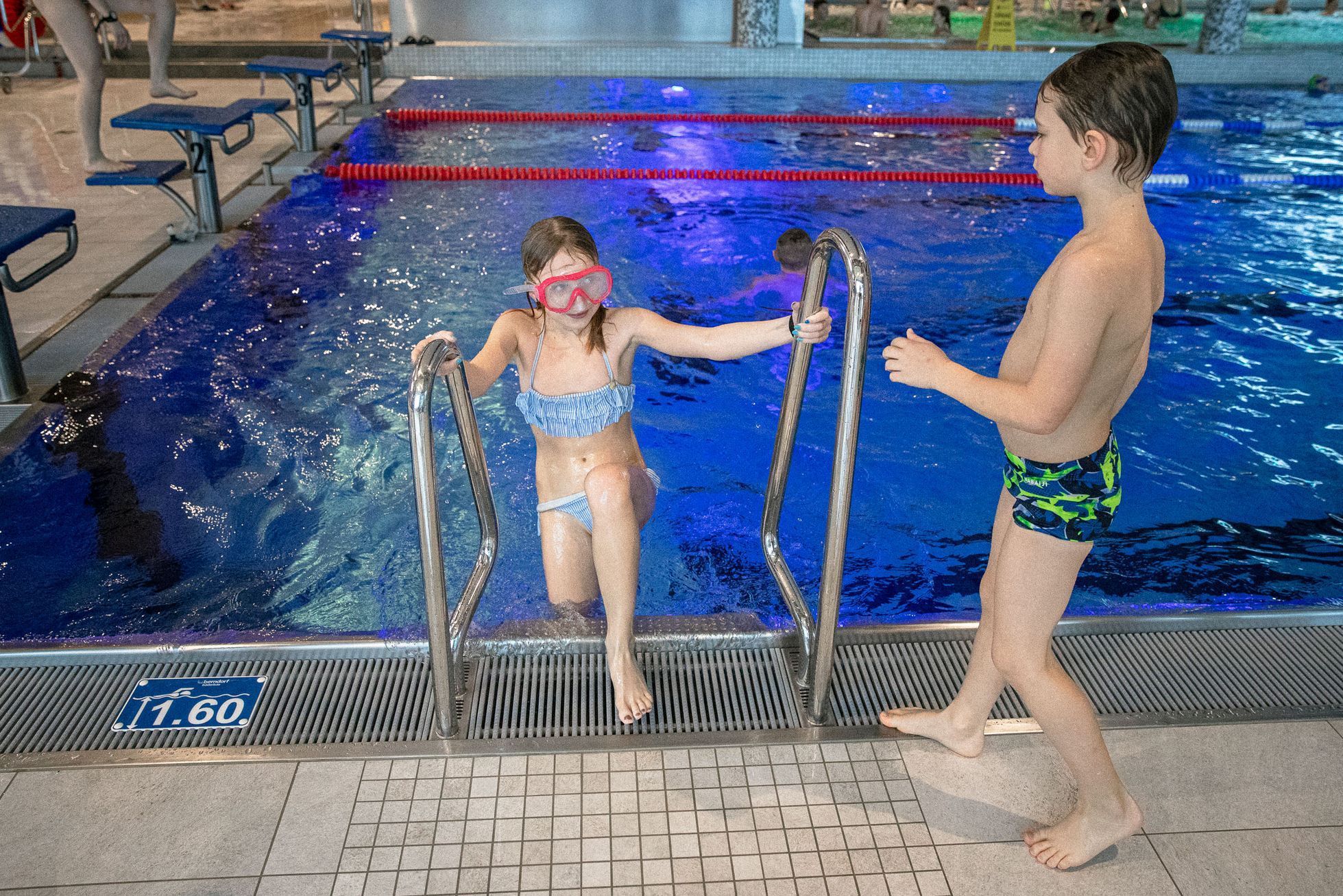 Vrchlabí - bazén, Aquacentrum Vrchlabí, a poloprázdná sjezdovka - Skiareál Kněžický vrch
