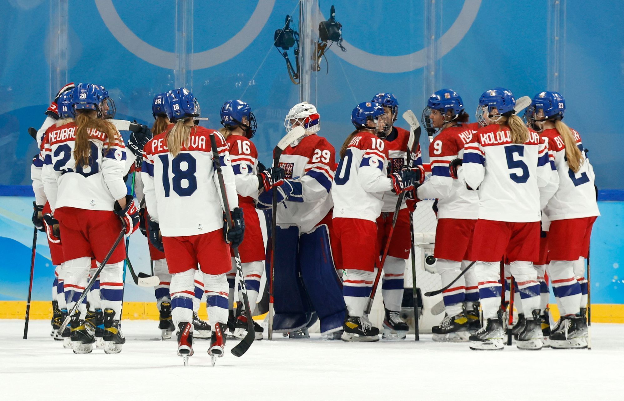České hráčky po čtvrtfinále ZOH 2022 v Pekingu Česko - USA
