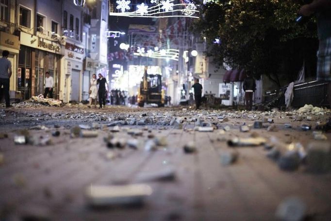 Demonstrace na istanbulském náměstí Taksím očima tureckého fotografa