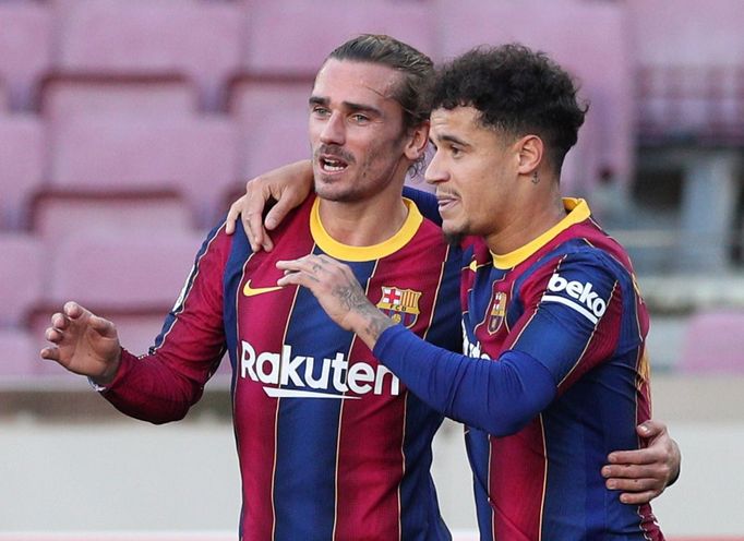 Soccer Football - La Liga Santander - FC Barcelona v Osasuna - Camp Nou, Barcelona, Spain - November 29, 2020 FC Barcelona's Philippe Coutinho celebrates scoring their th