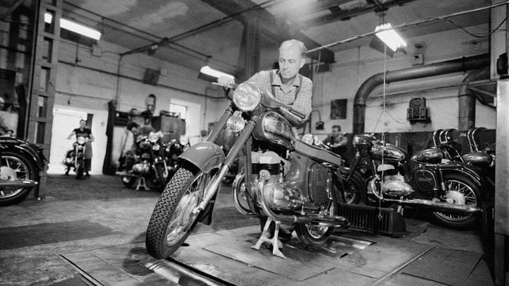 Před 80 lety zemřel František Janeček, tvůrce motocyklů Jawa. Připomeňte si je; Zdroj foto: ČTK