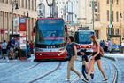 Praha výrazně zlevní MHD pro studenty. Posílí také víkendové metro