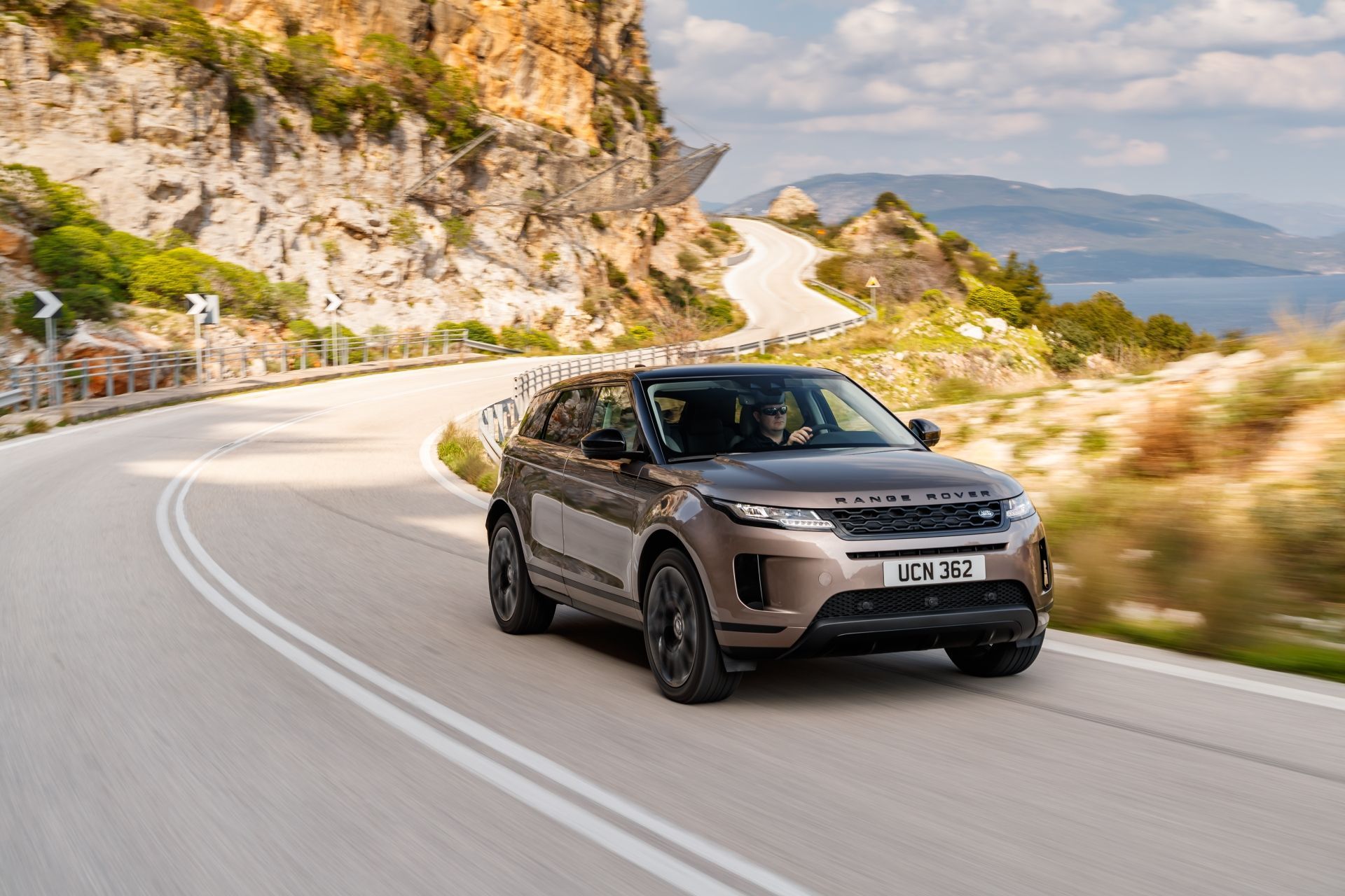 S range. Range Rover Evoque 2018. Range Rover Evoque (2011-2018). Range Rover Evoque 2019 салон. Range Rover Evoque Rally.