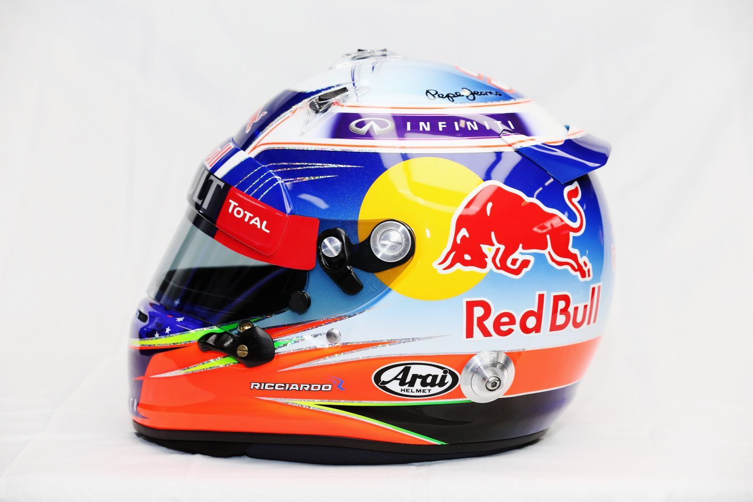 Přilby F1 2014: Daniel Ricciardo