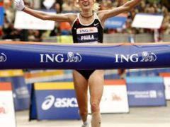 V lednu Britka Paula Radcliffeová porodila, v listopadu už vyhrála slavný newyorský maratón. Nebojí se ani pekingského smogu na olympiádě.
