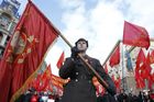 Zakažte popírání zločinů komunismu, vyzvalo Česko Unii