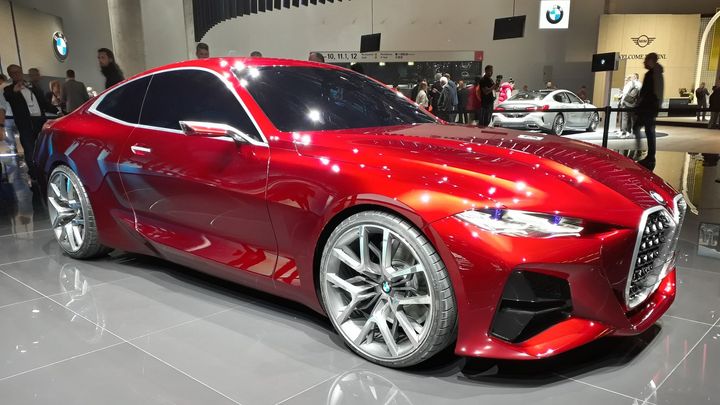 Spalovací motor je sprosté slovo. Největší novinky z Frankfurtu jsou elektrické