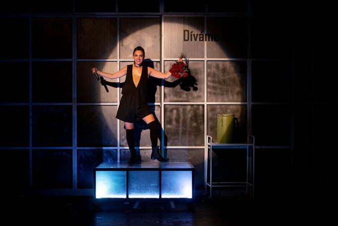 Natálie Holíková jako Emma.