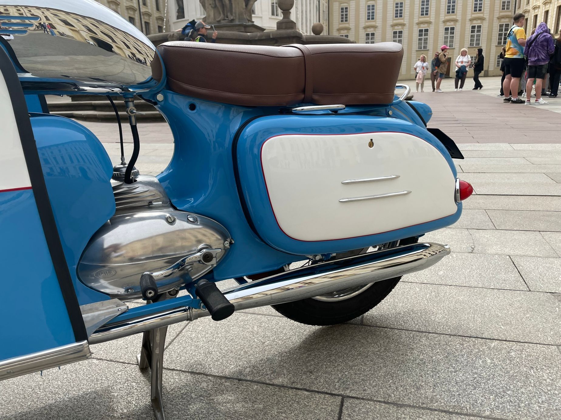 Jawa 350 Nanuk