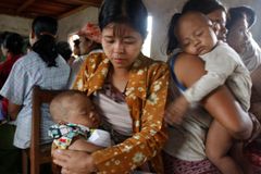 Cyklon v Barmě vážně ohrozil až 2,5 milionu lidí
