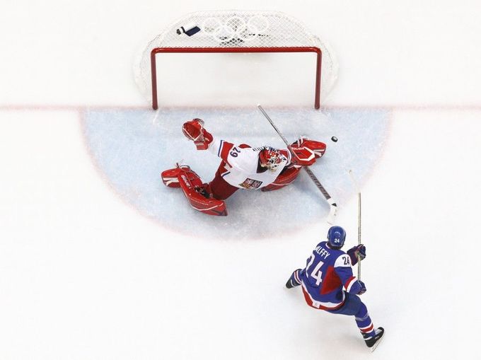 Pálffy střílí na Tomáše Vokouna