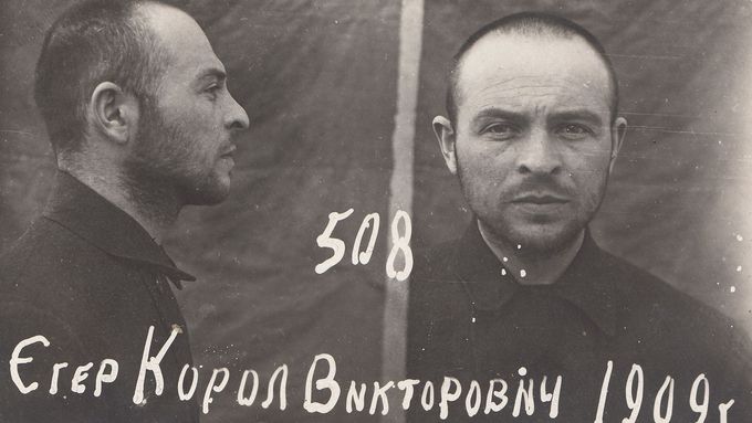 Karlu Eggerovi (foto je ze sovětského lágru) udělaly nacismus a komunismus ze života peklo.