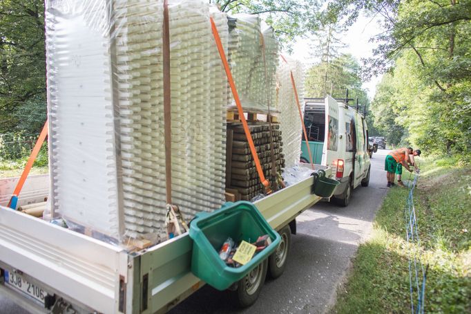 Ohradníky se objeví mezi Zlínem a Fryštáckou přehradou, Fryštákem a Lukovem, Lukovem a Zlínem-Velíkovou, Zlínem-Velíkovou a Hrobicemi a také v úseku mezi Veselou a Lípou.