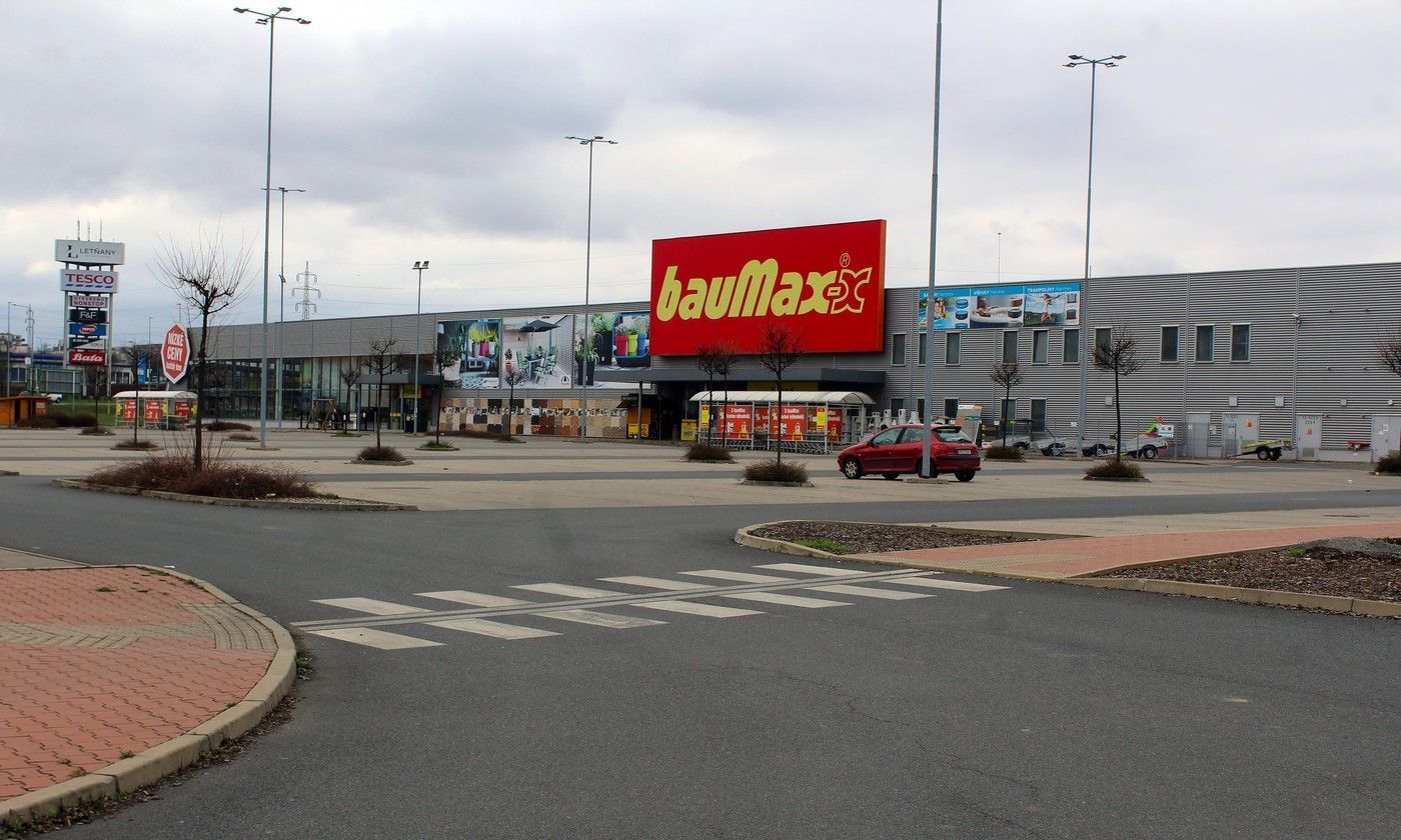 nákupní centrum parkoviště